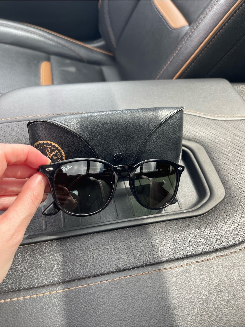 Ray-Ban RB4259 Sunglasses - Picture 2 of 5